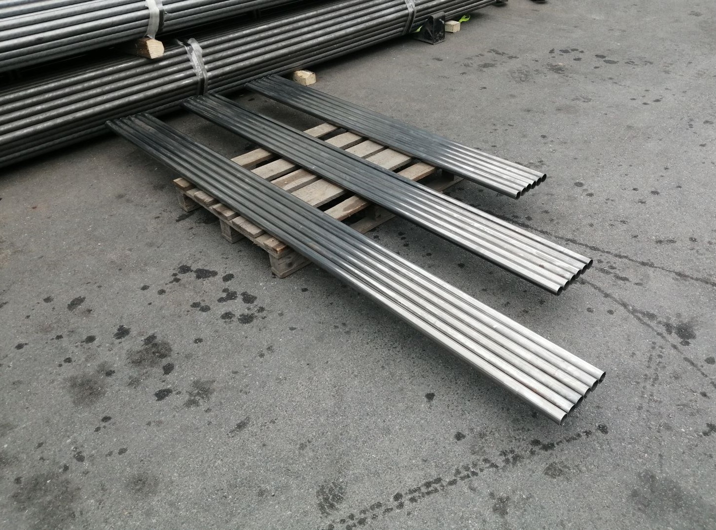 Plotový stĺpik oceľový, rozmer 40,0 x 1,5 mm, v dĺžke 2,8 m, S355+CR1